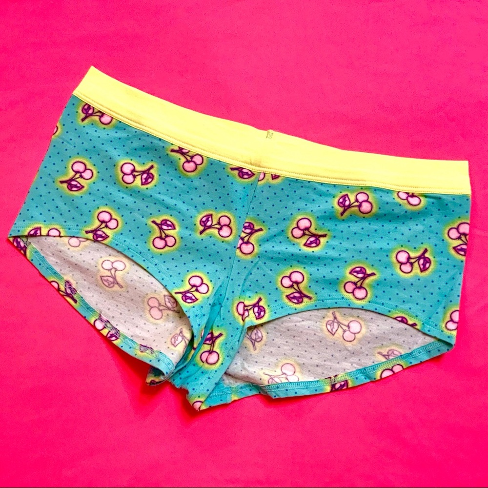 BNWT Victoria’s Secret Cherries Boyshort Underwear